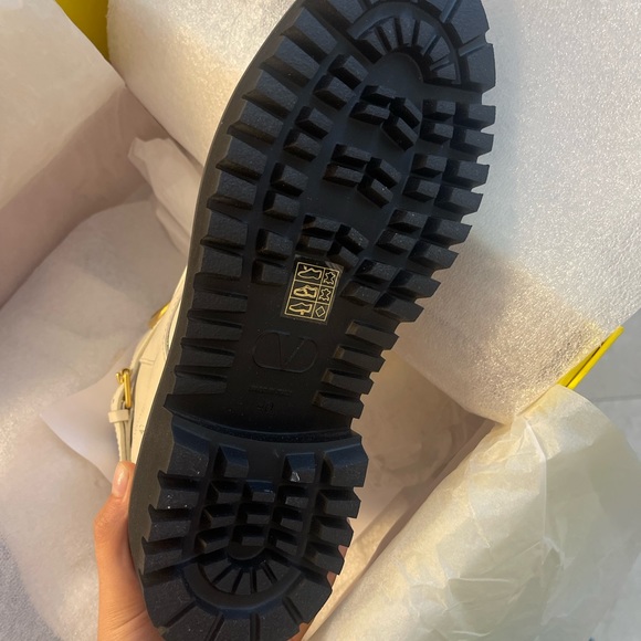 NIB Valentino Ankle Boots - Picture 4 of 6